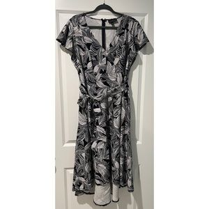 Size 14 High-Low V-Neck Black and White Palm Print Lena Dress, Lane Bryant